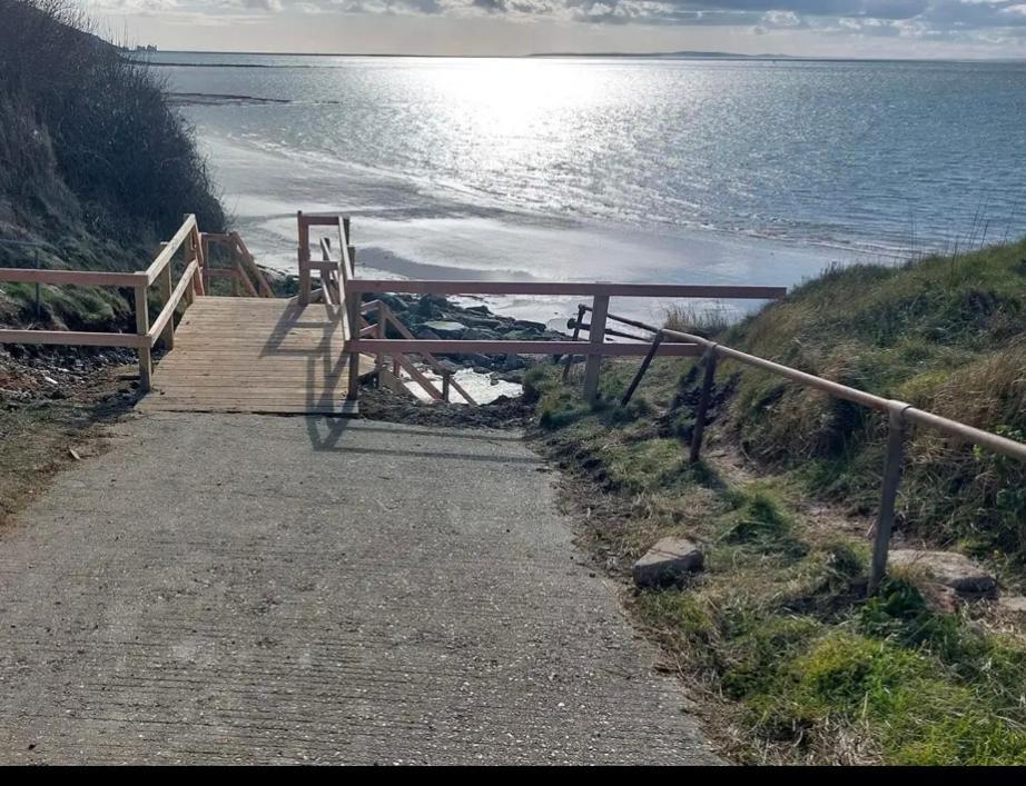 פרשווטר Beau - Brambles Chine, Colwell Bay - 5 Star Wifi - Short Walk To The Hut And Beach - 1 Night Stays Available - Ferry Offers מראה חיצוני תמונה